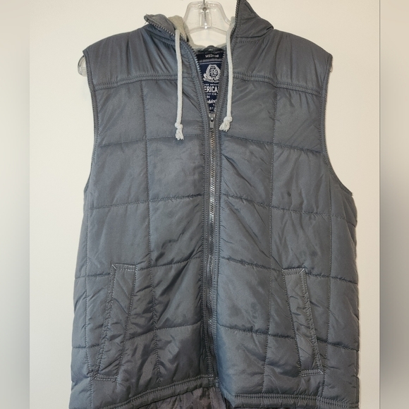 American Rag Cie Grey Vest With Removable Hood Warm - Picture 1 of 3